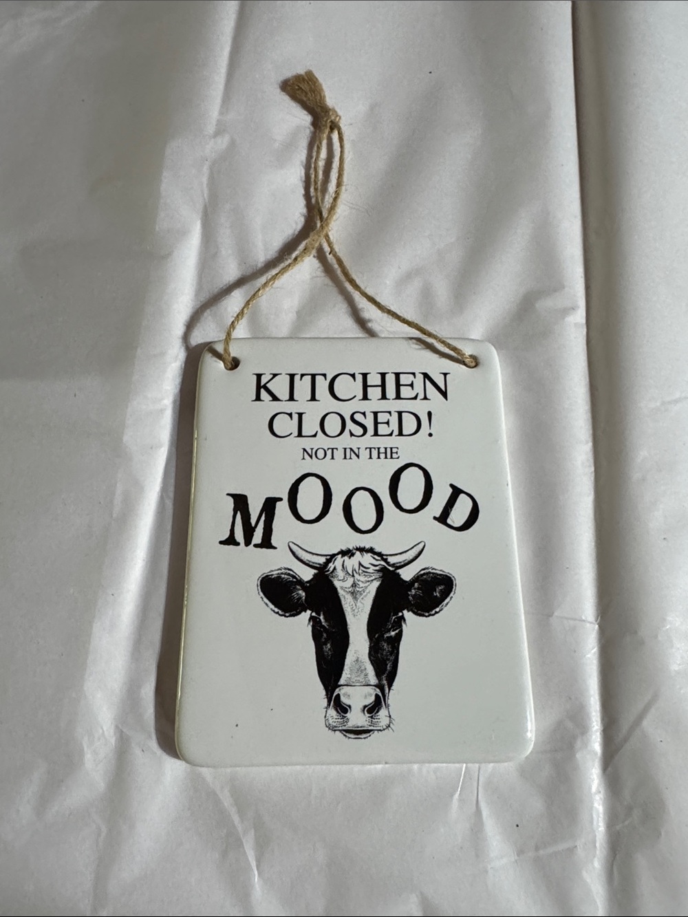 Farmhouse 'Kitchen Closed' Cow Wall Sign - White/Black